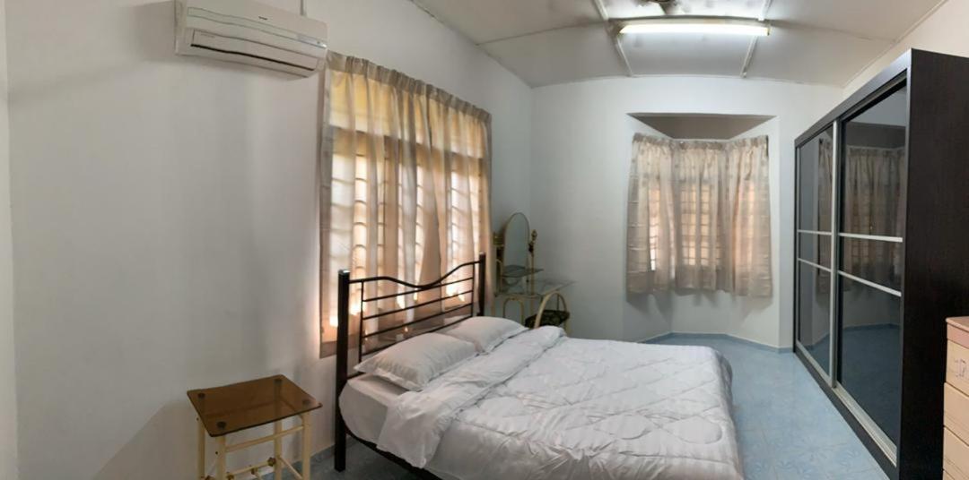 Villa CtZee Malacca Esterno foto